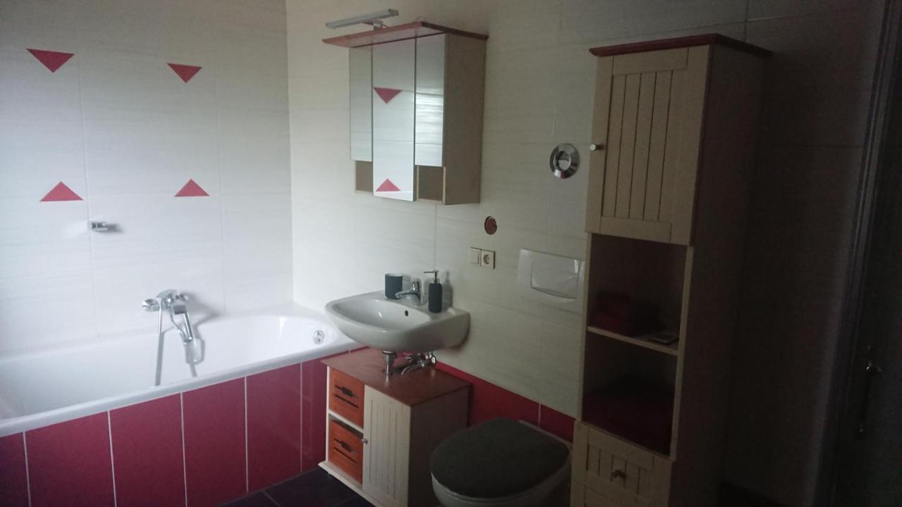 Appartement Fewo Erika à Lengenfeld  Extérieur photo